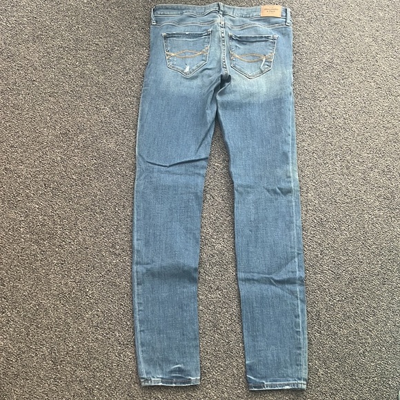 Jeans - Picture 2 of 4